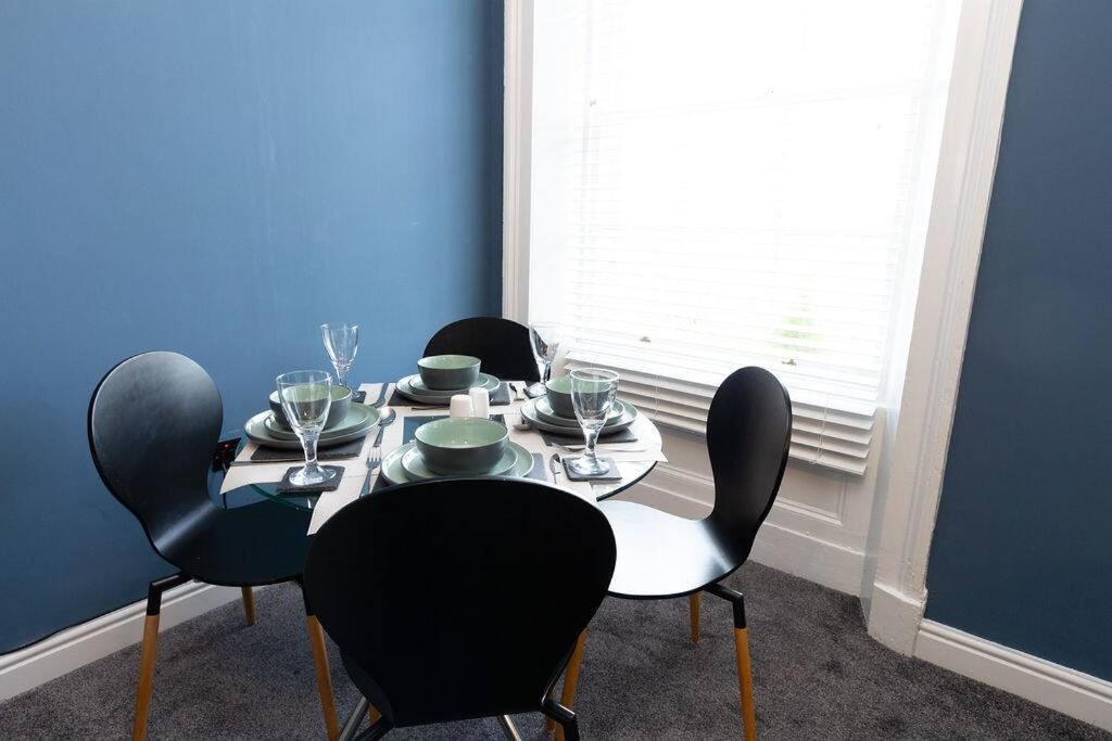 Lavish 2Bed Apartment In The Heart Of Birkenhead Exterior photo